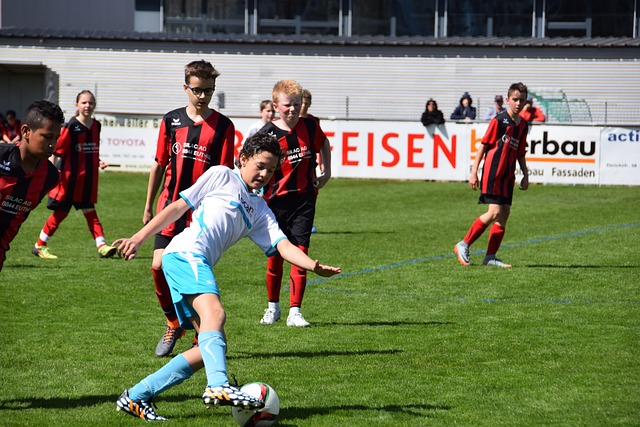 杜伦和康宁汉姆是近10年活塞首对同时砍30分两双的二人组