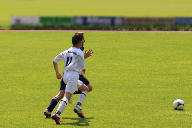 NBA战报：克尼佩尔21分7助，黄蜂111-86大胜猛龙